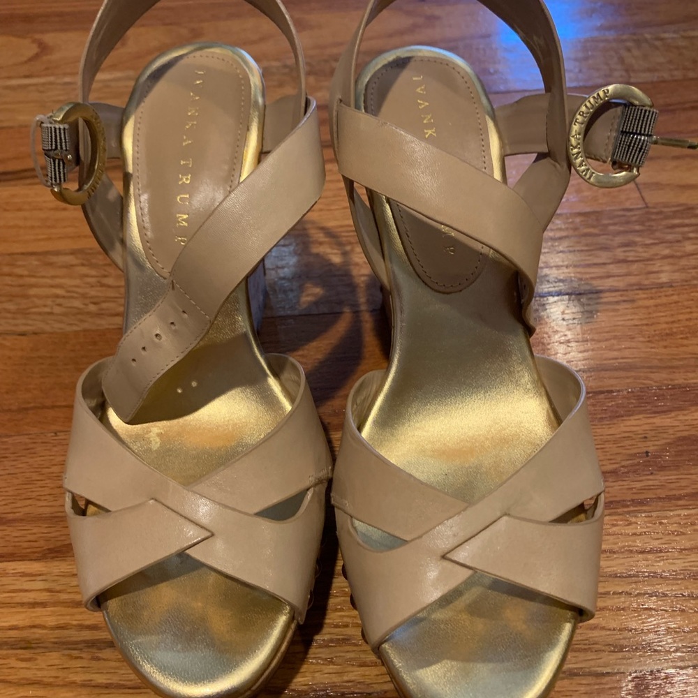 Ivanka Trump Wedges in Nude / Tan